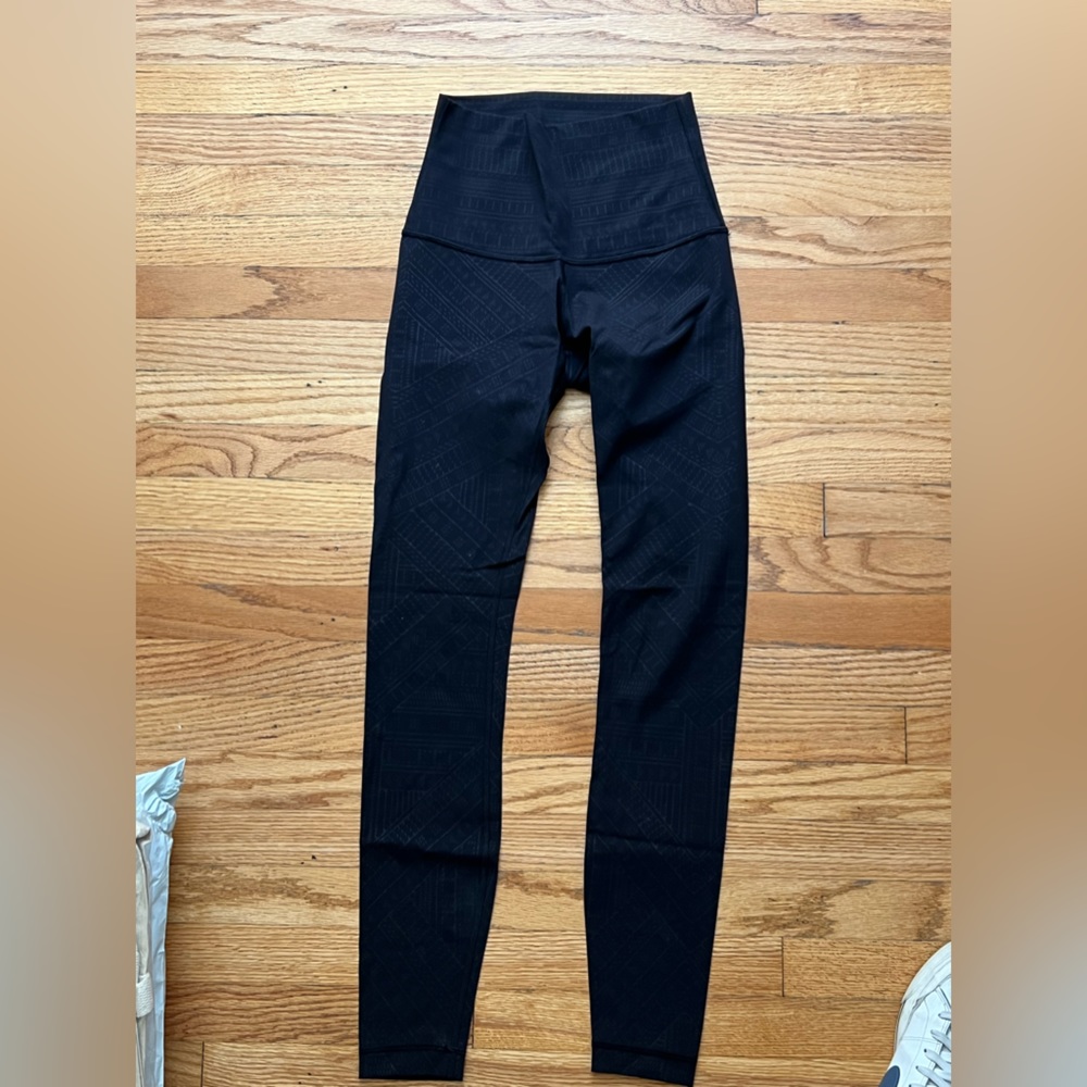 Black printed lululemon leggings